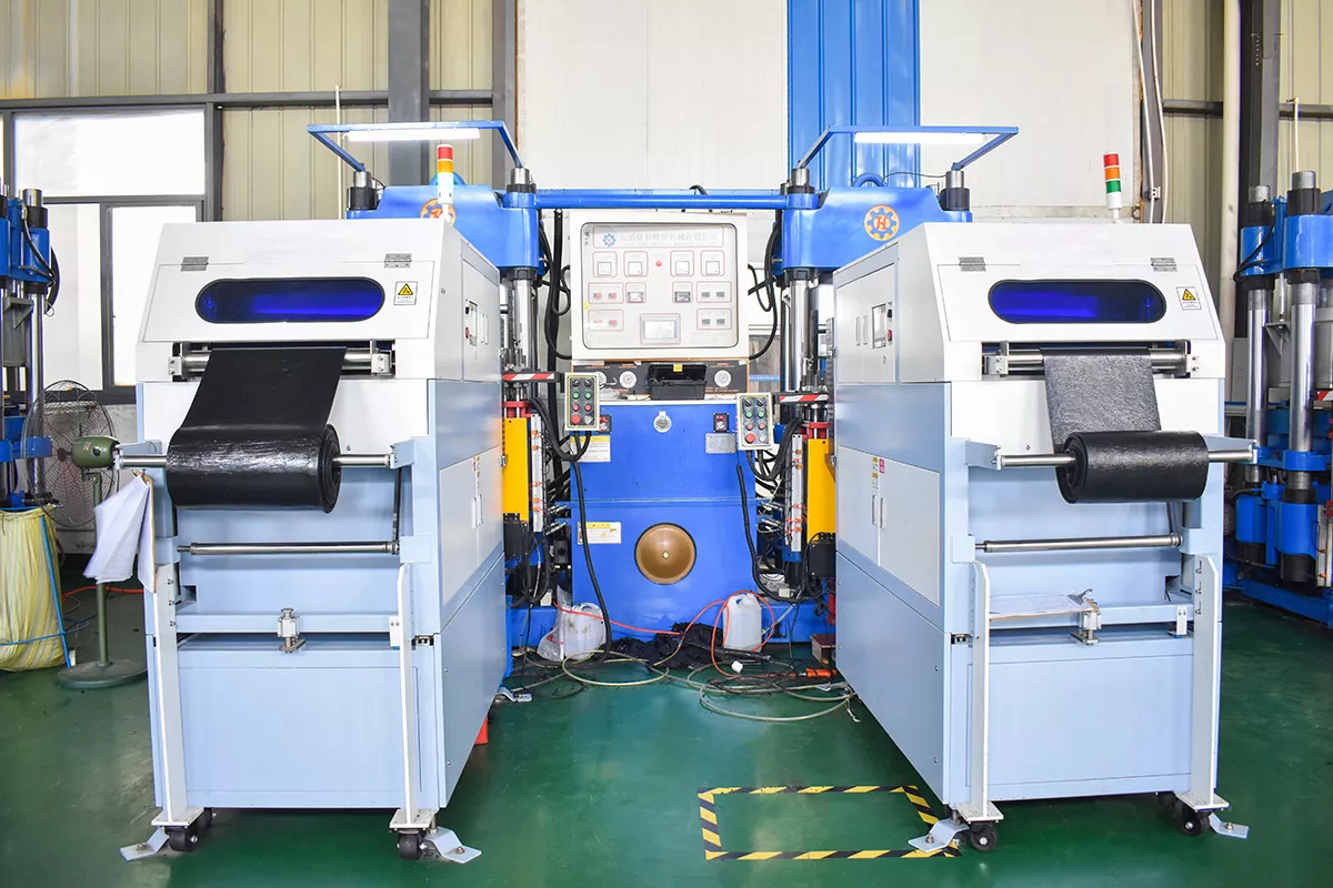 Automatic vulcanizer